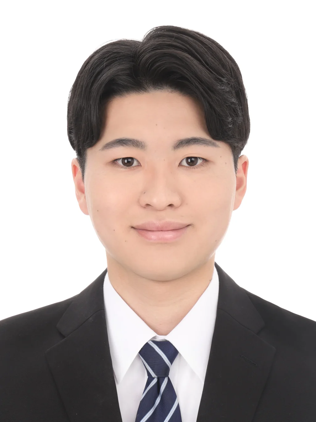 女子就活生のプロがヘアメイクして、撮影指導をした証明写真のアフター