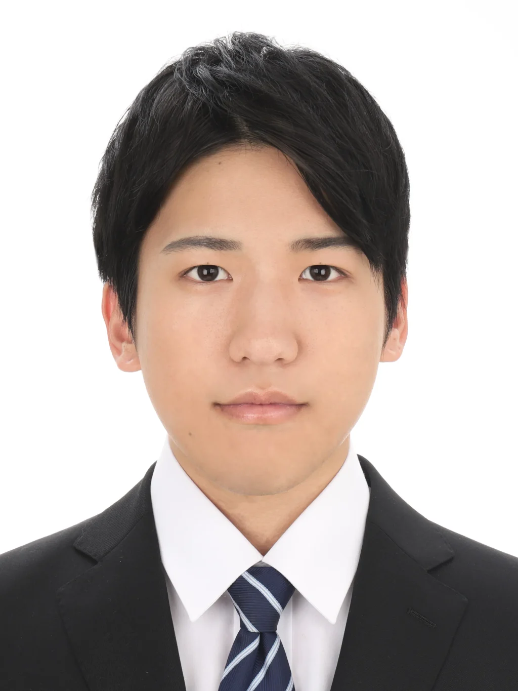 女子就活生のプロがヘアメイクして、撮影指導をした証明写真のアフター