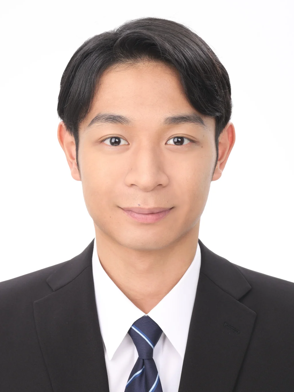 女子就活生のプロがヘアメイクして、撮影指導をした証明写真のアフター