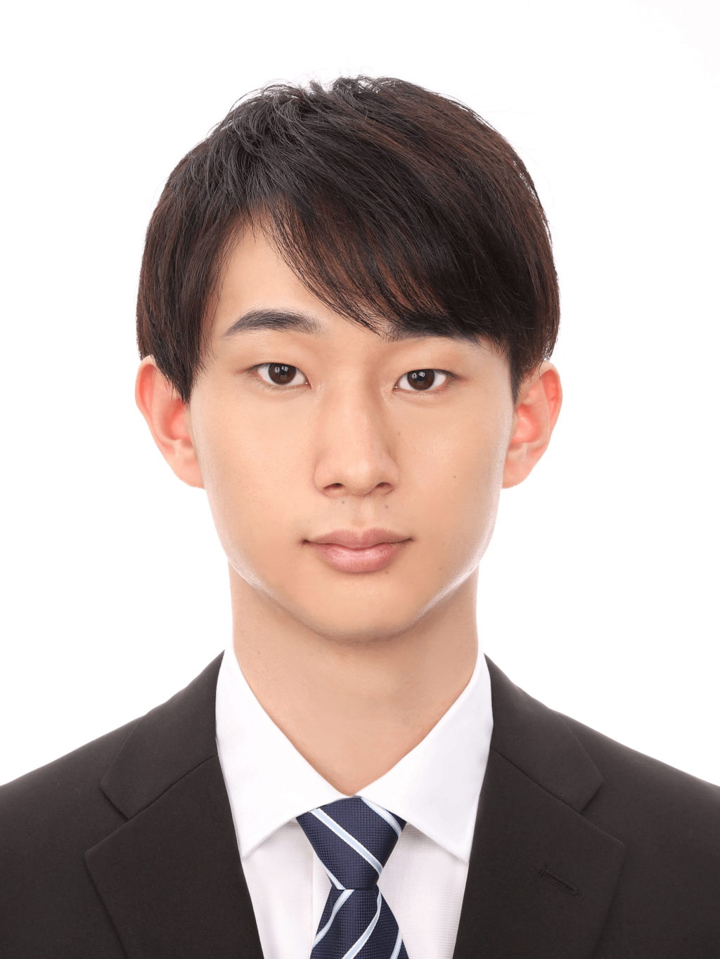 女子就活生のプロがヘアメイクして、撮影指導をした証明写真のアフター