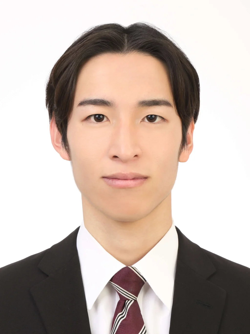 女子就活生のプロがヘアメイクして、撮影指導をした証明写真のアフター