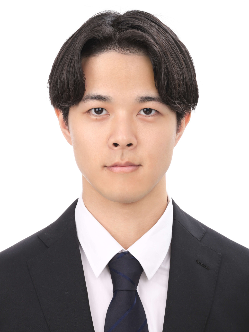 女子就活生のプロがヘアメイクして、撮影指導をした証明写真のアフター