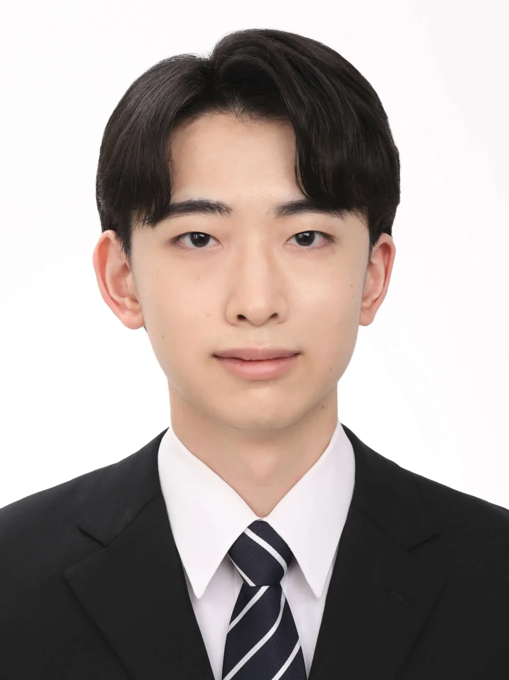 女子就活生のプロがヘアメイクして、撮影指導をした証明写真のアフター