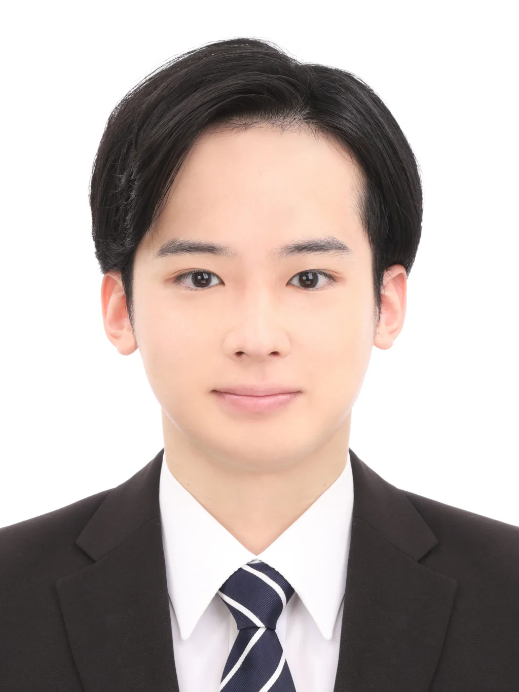 女子就活生のプロがヘアメイクして、撮影指導をした証明写真のアフター