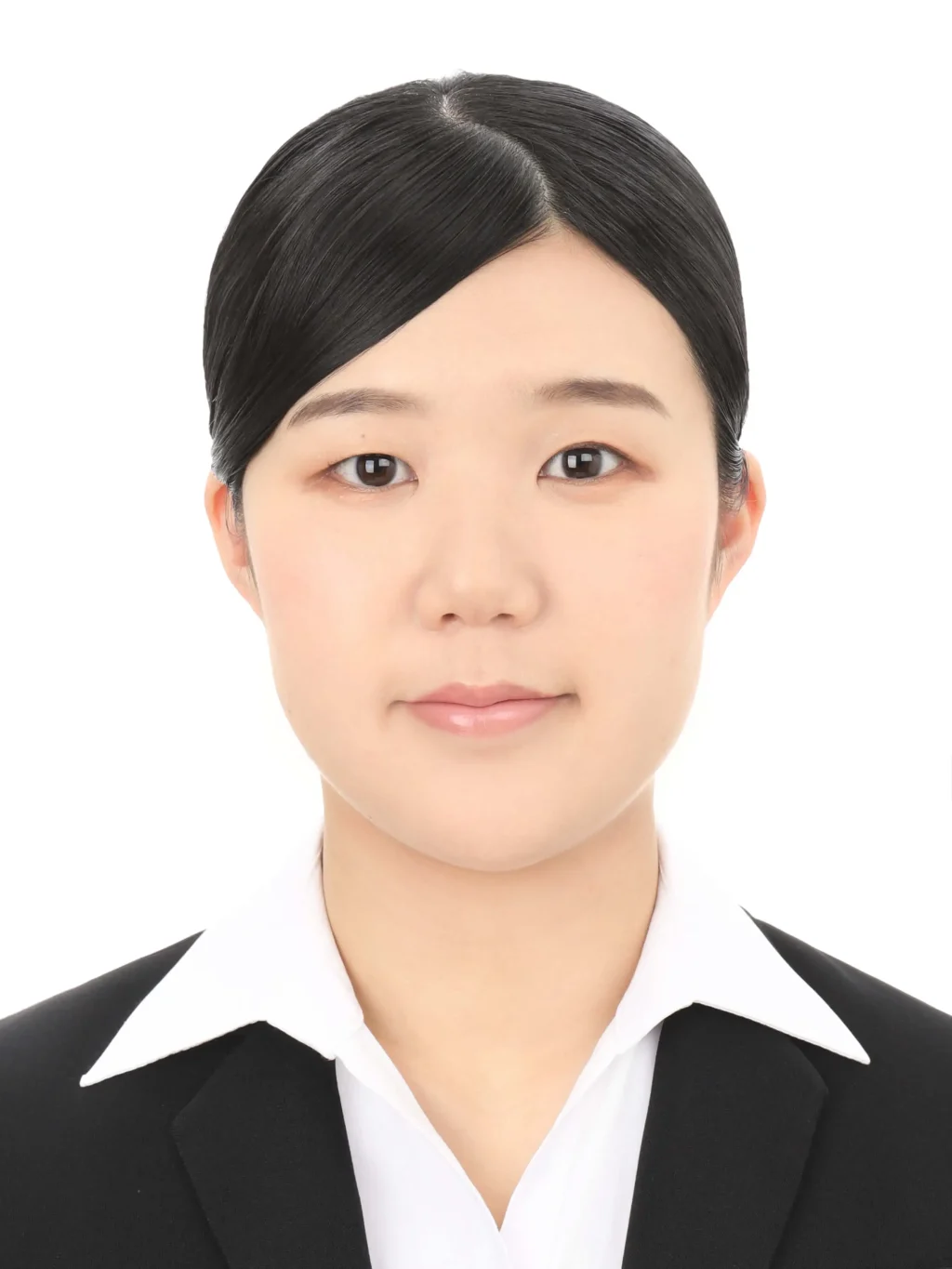 女子就活生のプロがヘアメイクして、撮影指導をした証明写真のアフター