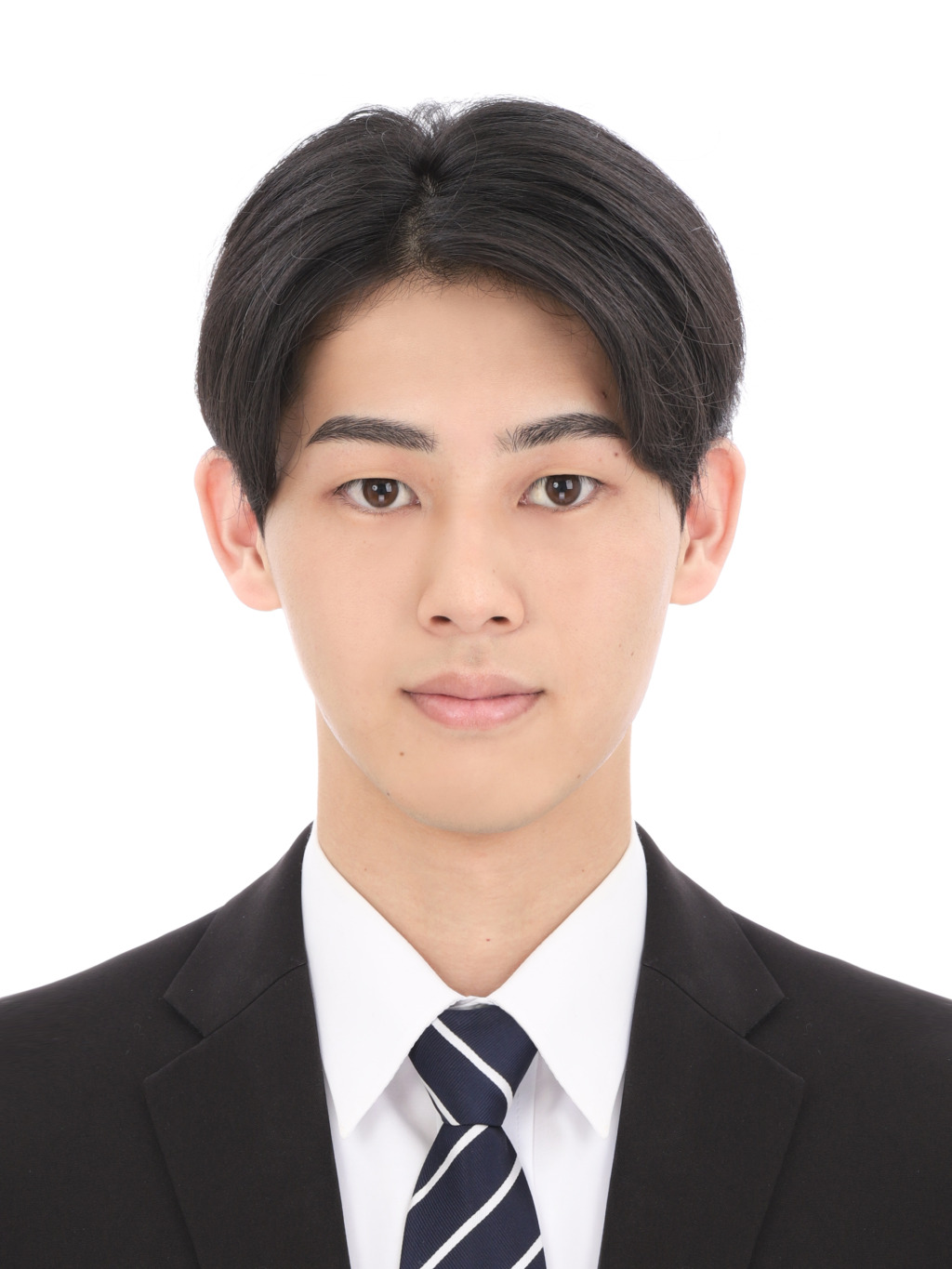 女子就活生のプロがヘアメイクして、撮影指導をした証明写真のアフター