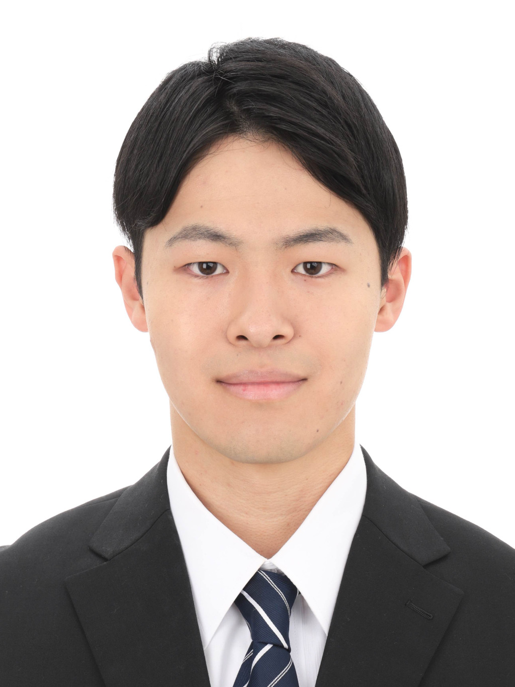 女子就活生の証明写真のビフォー