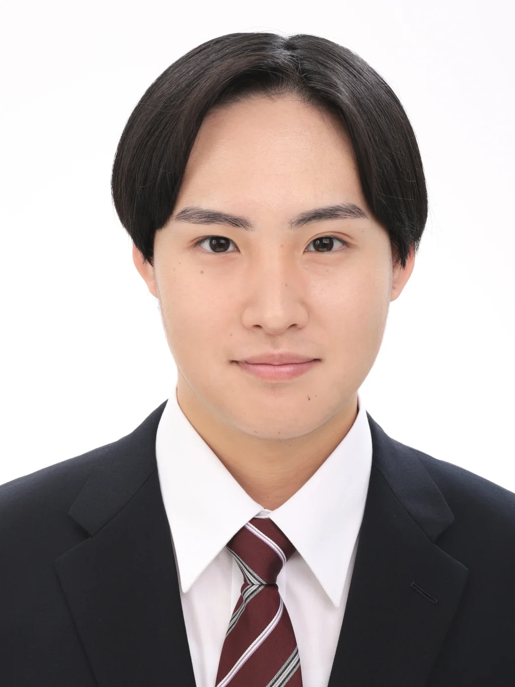 女子就活生の証明写真のビフォー