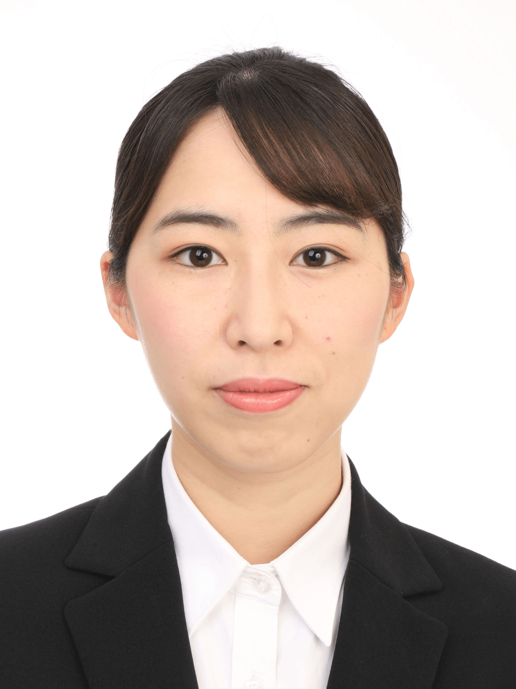 女子就活生の証明写真のビフォー