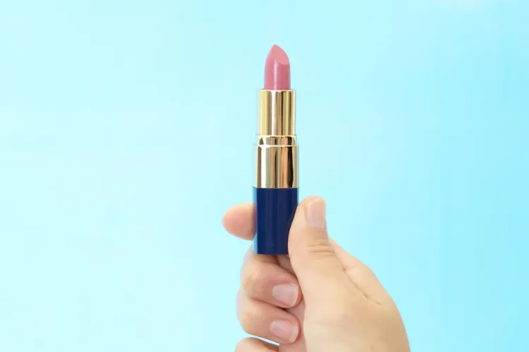 転職の「証明写真メイク」はどこまでセーフ？パーツ別の化粧のコツも7