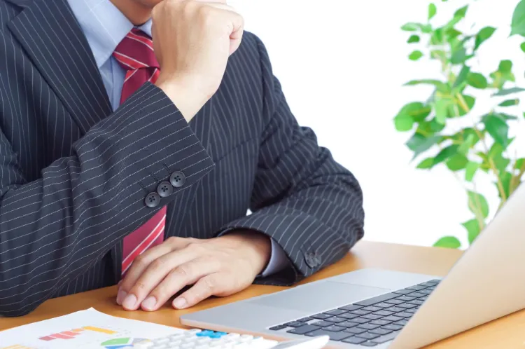 転職の証明写真は「業界別」で撮り方を変えよう！好印象を与えるコツ1