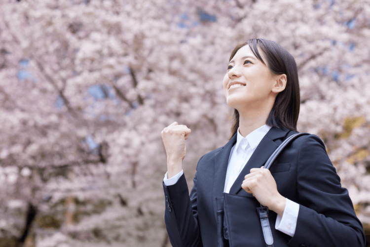 転職の証明写真で「ブラウス」を着てもOK！選び方やNG例も紹介2