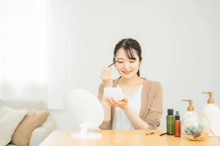 転職の「証明写真メイク」はどこまでセーフ？パーツ別の化粧のコツも2