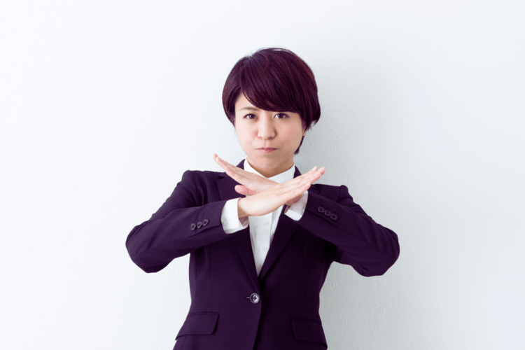 転職の証明写真で好印象を与える女性の「髪型」は？マナーを解説6