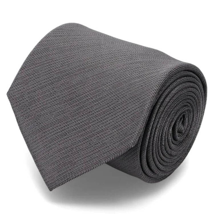 転職の証明写真は「ネクタイ」必須？選び方・結び方を詳しく解説7