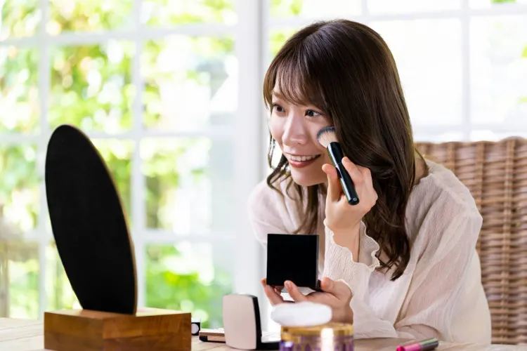 転職の「証明写真メイク」はどこまでセーフ？パーツ別の化粧のコツも6