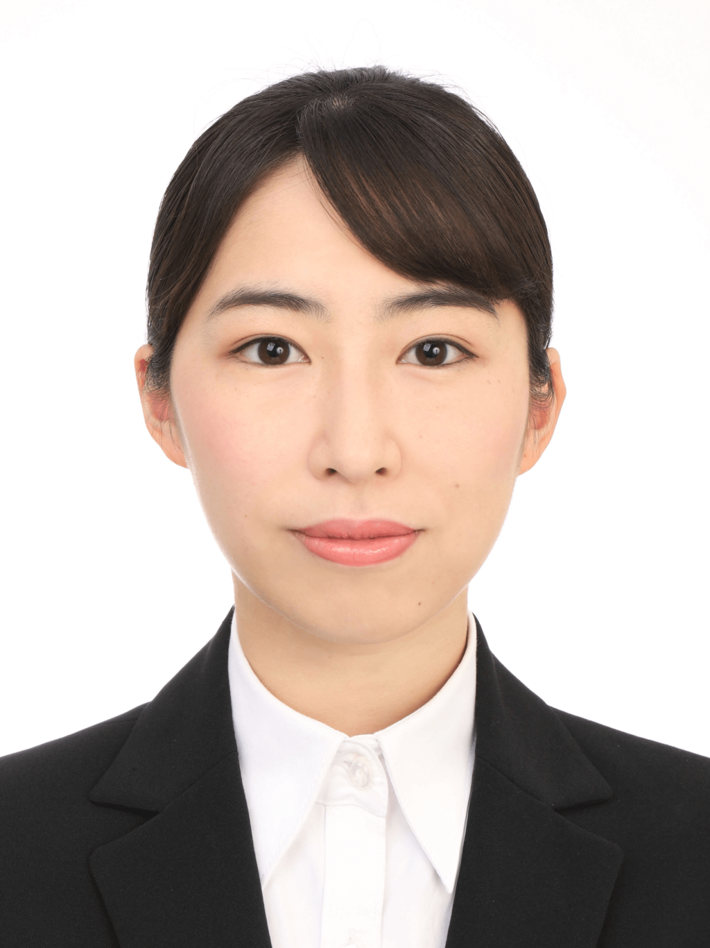 女子就活生のプロがヘアメイクして、撮影指導をした証明写真のアフター