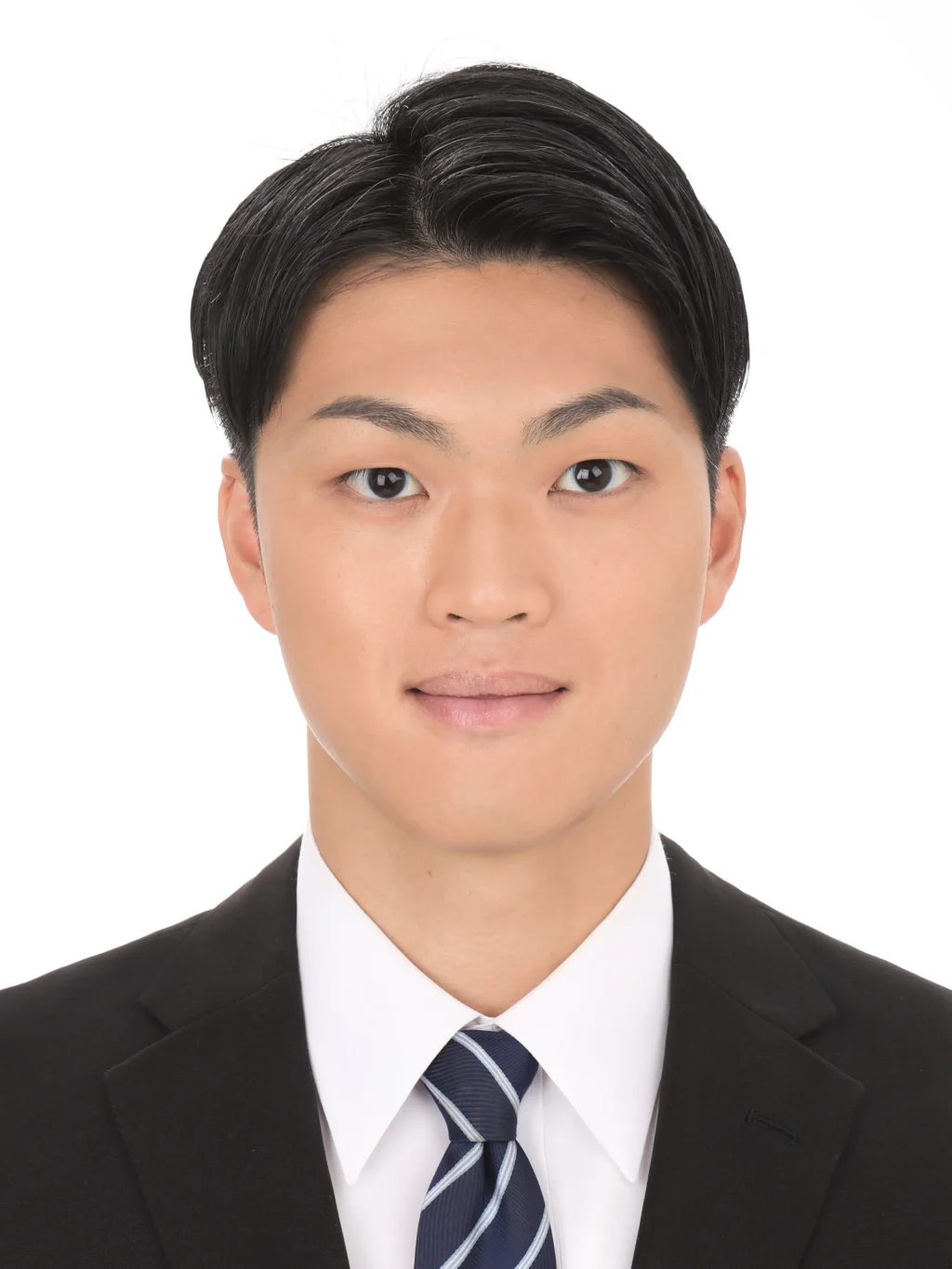 女子就活生のプロがヘアメイクして、撮影指導をした証明写真のアフター