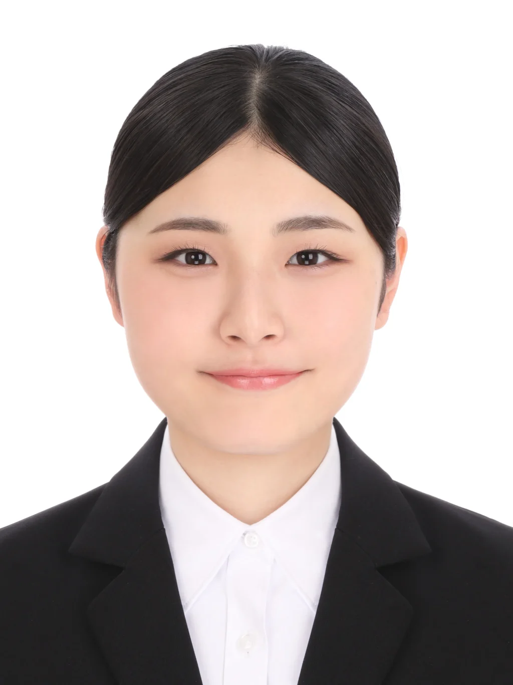 女子就活生のプロがヘアメイクして、撮影指導をした証明写真のアフター