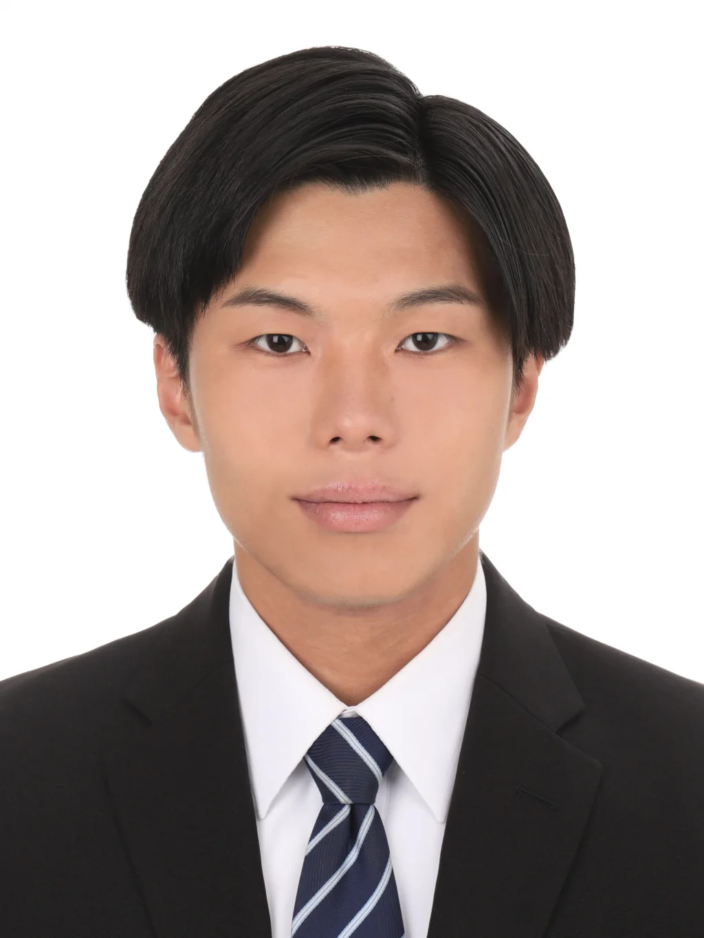 女子就活生のプロがヘアメイクして、撮影指導をした証明写真のアフター