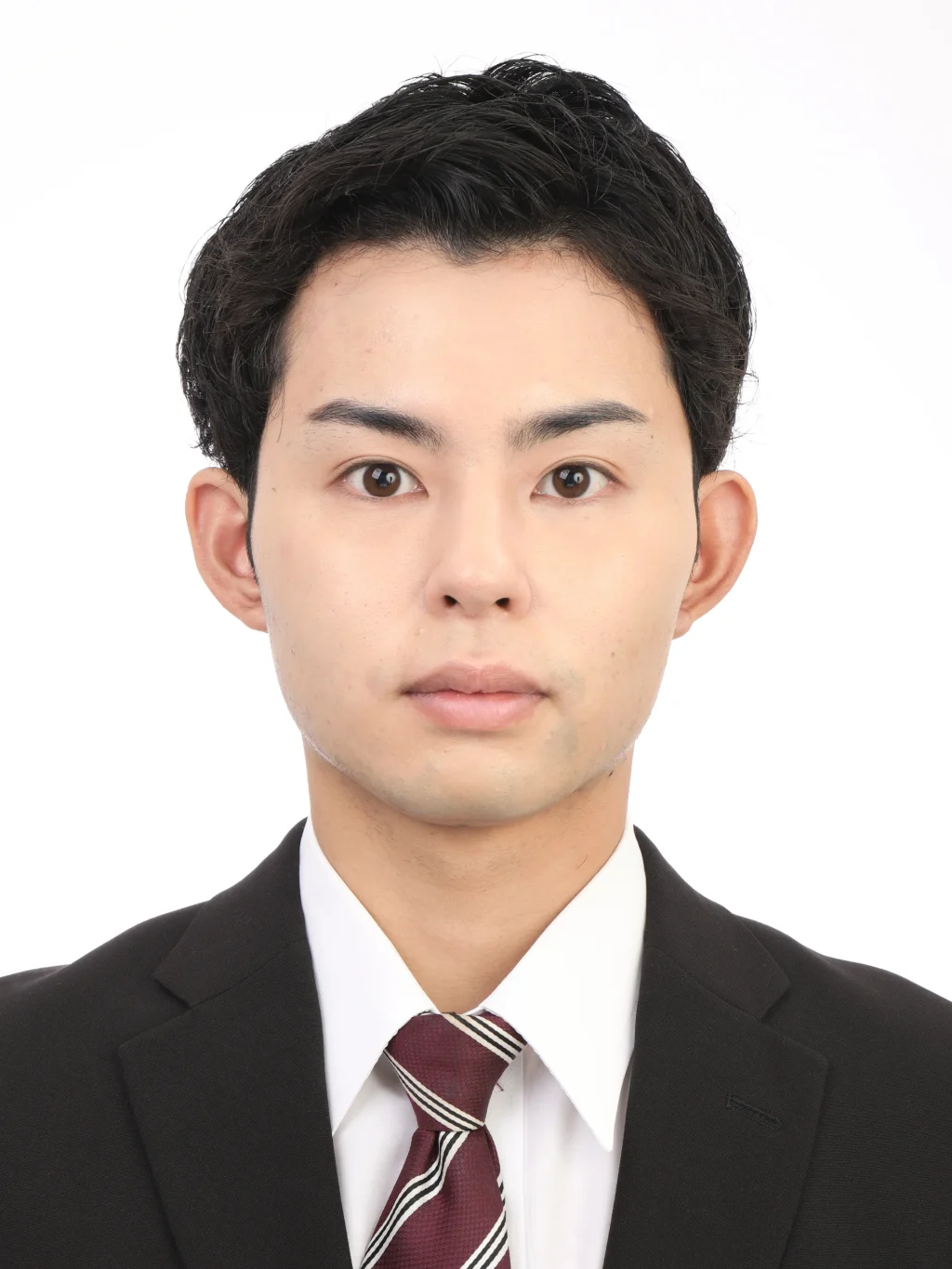 女子就活生の証明写真のビフォー