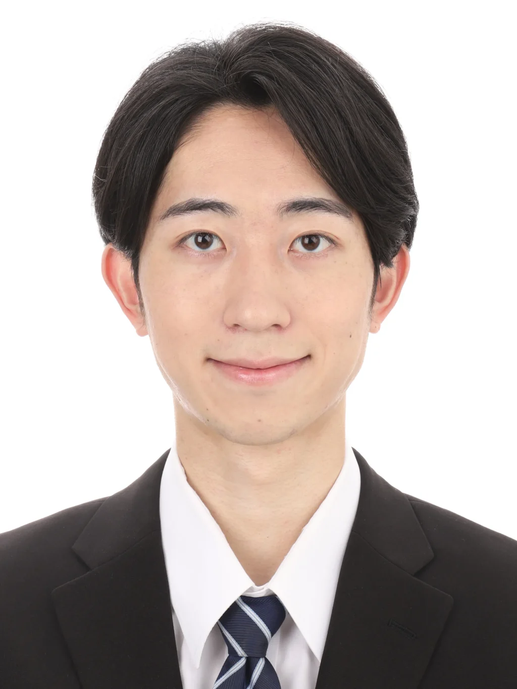 女子就活生の証明写真のビフォー