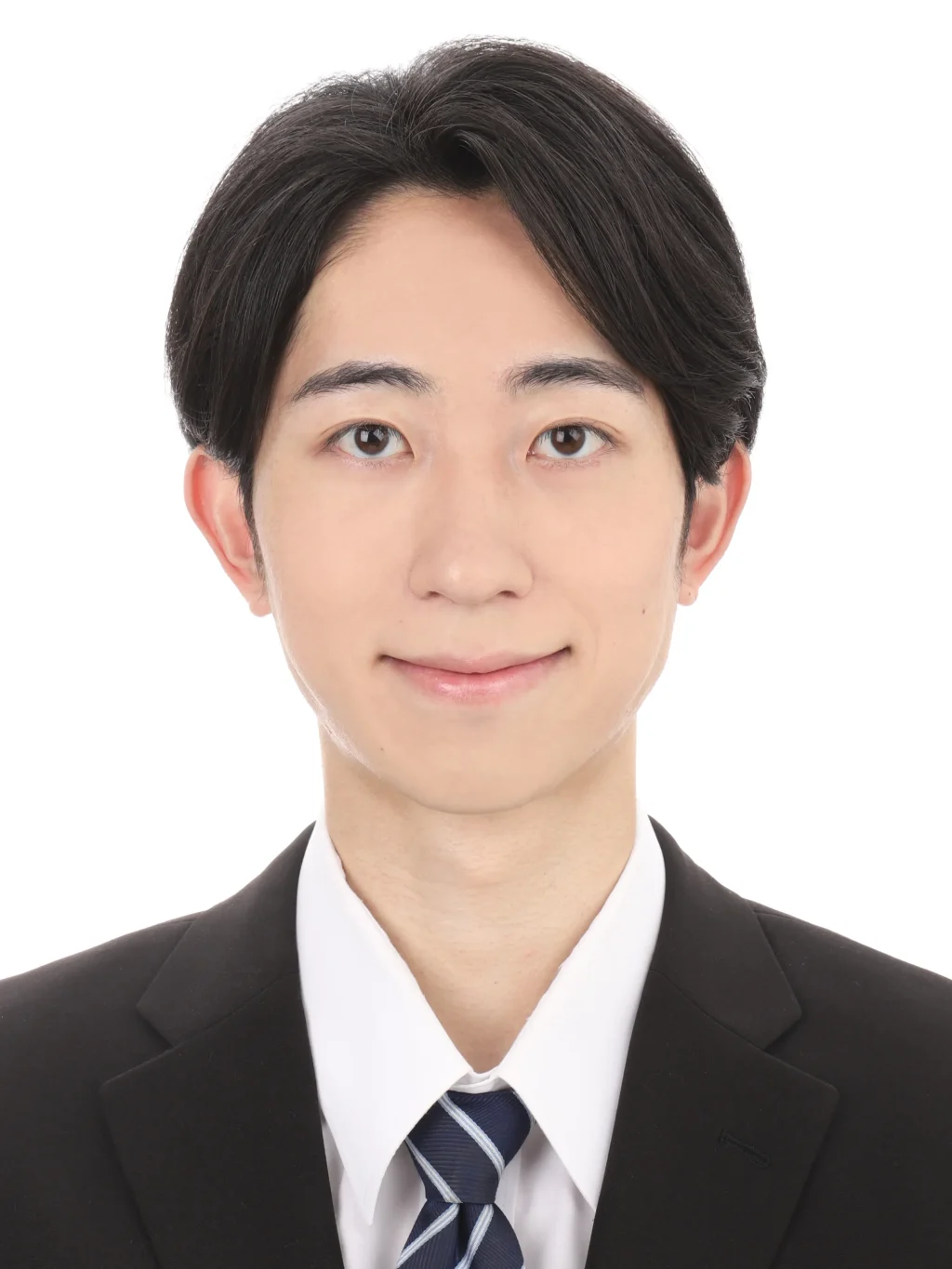 女子就活生のプロがヘアメイクして、撮影指導をした証明写真のアフター