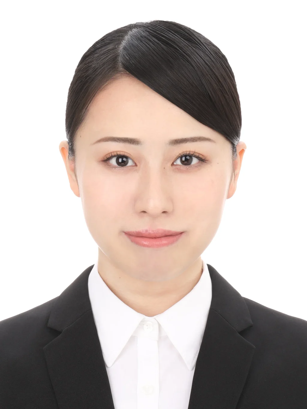 女子就活生のプロがヘアメイクして、撮影指導をした証明写真のアフター