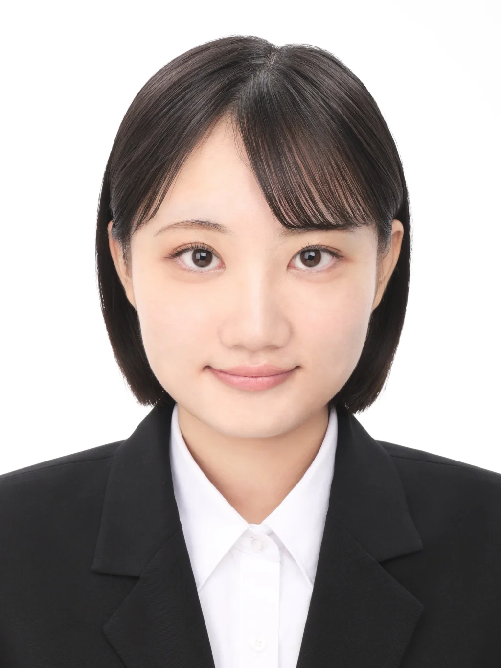 女子就活生のプロがヘアメイクして、撮影指導をした証明写真のアフター