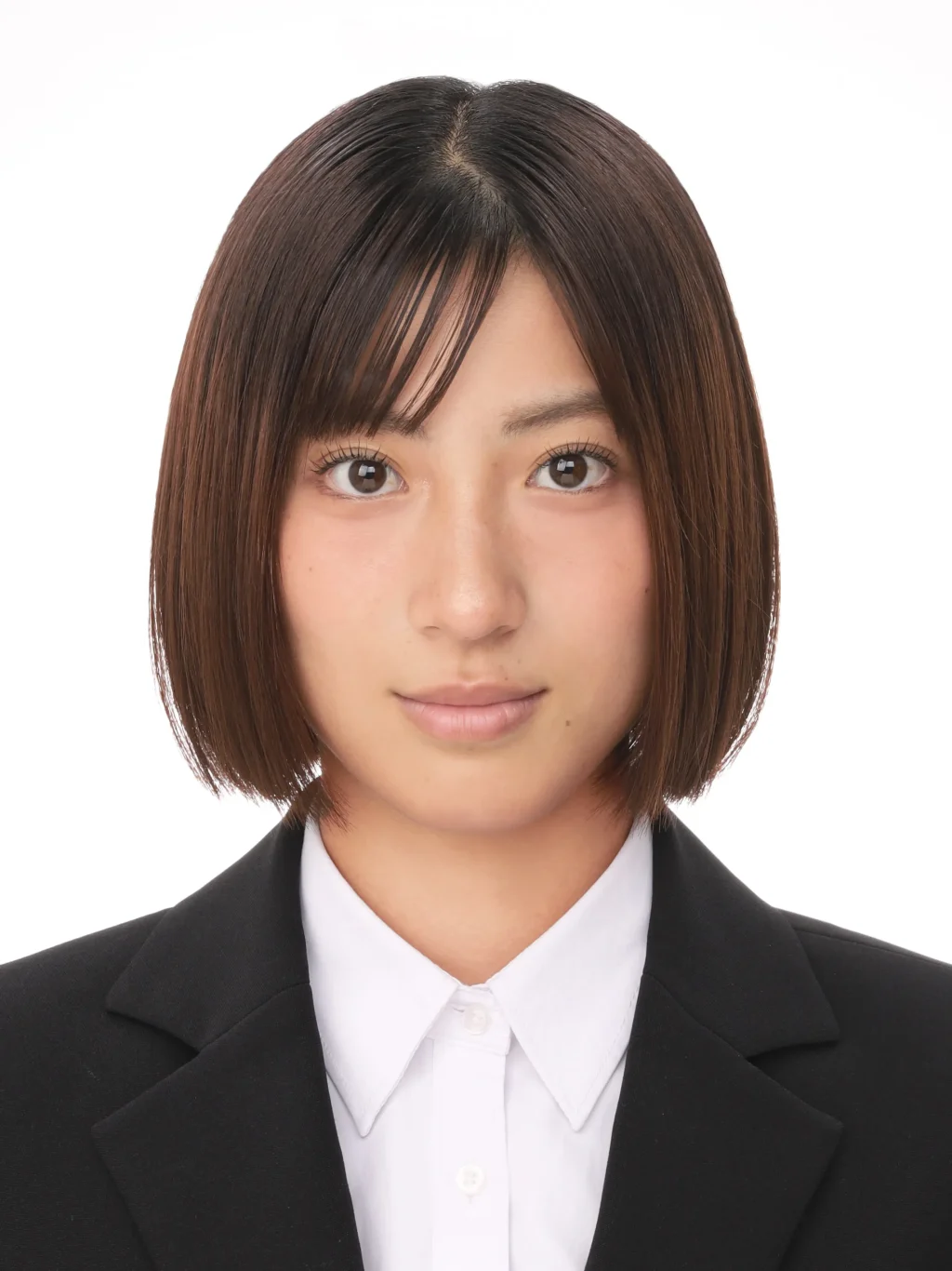 女子就活生のプロがヘアメイクして、撮影指導をした証明写真のアフター