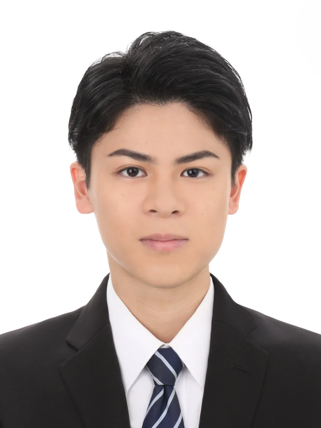 女子就活生のプロがヘアメイクして、撮影指導をした証明写真のアフター